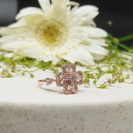 Four-Leaf Clover Spinning Gold Ring